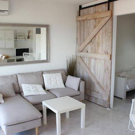 Beautiful Apartment In Front Of Beach, Pool, View Roses Eksteriør bilde