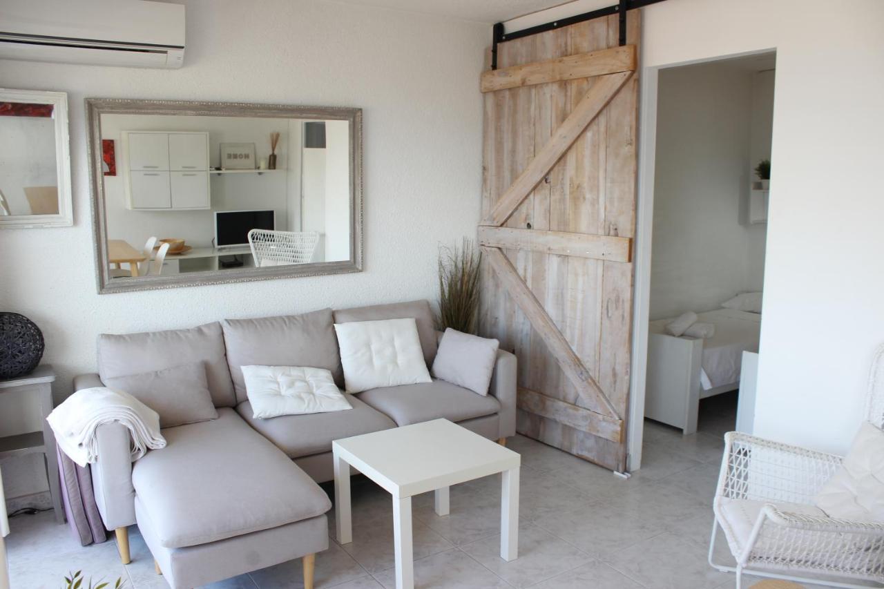 Beautiful Apartment In Front Of Beach, Pool, View Roses Eksteriør bilde