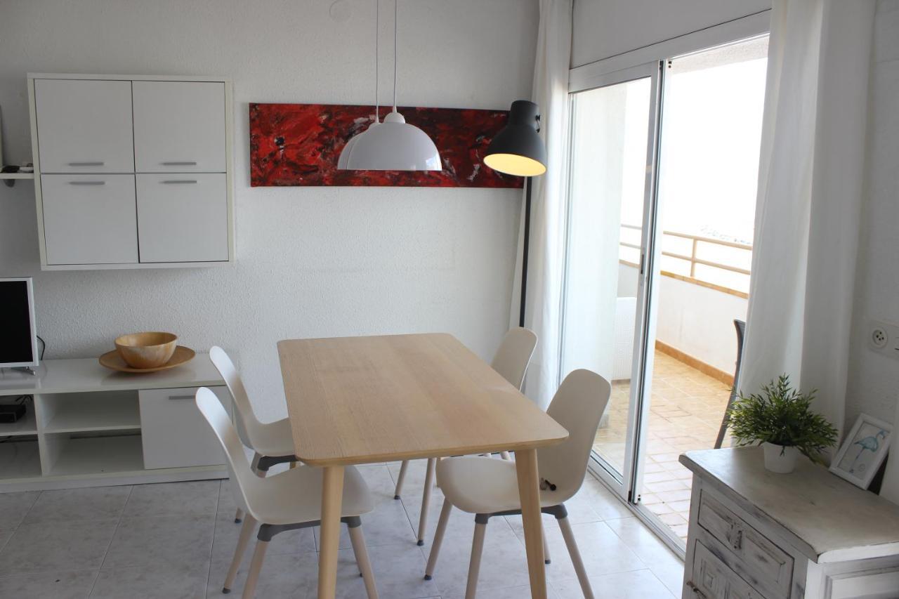 Beautiful Apartment In Front Of Beach, Pool, View Roses Eksteriør bilde