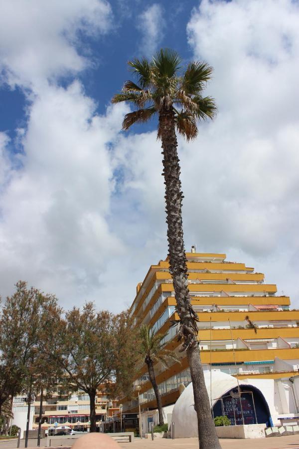 Beautiful Apartment In Front Of Beach, Pool, View Roses Eksteriør bilde