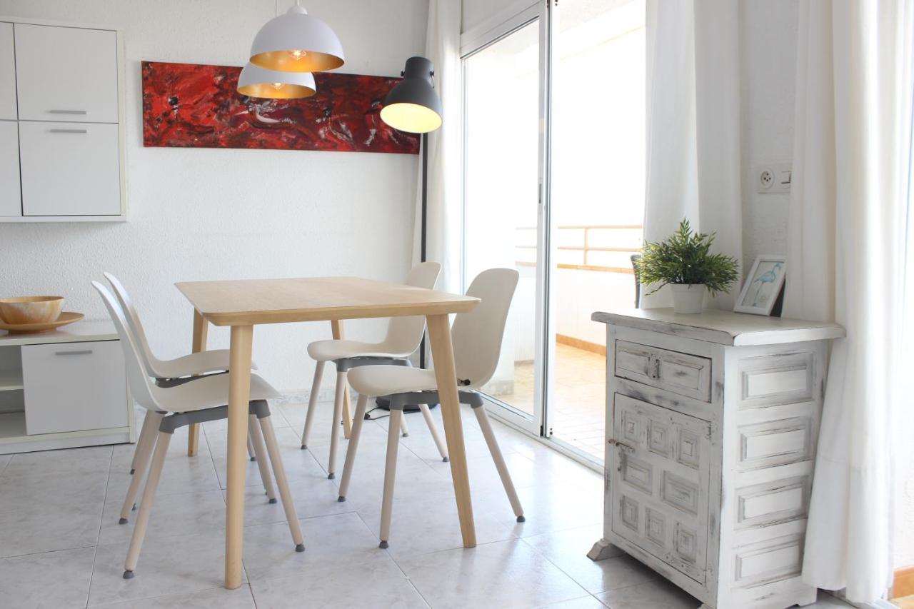 Beautiful Apartment In Front Of Beach, Pool, View Roses Eksteriør bilde