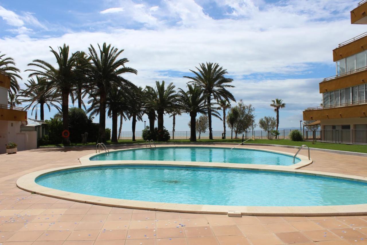 Beautiful Apartment In Front Of Beach, Pool, View Roses Eksteriør bilde