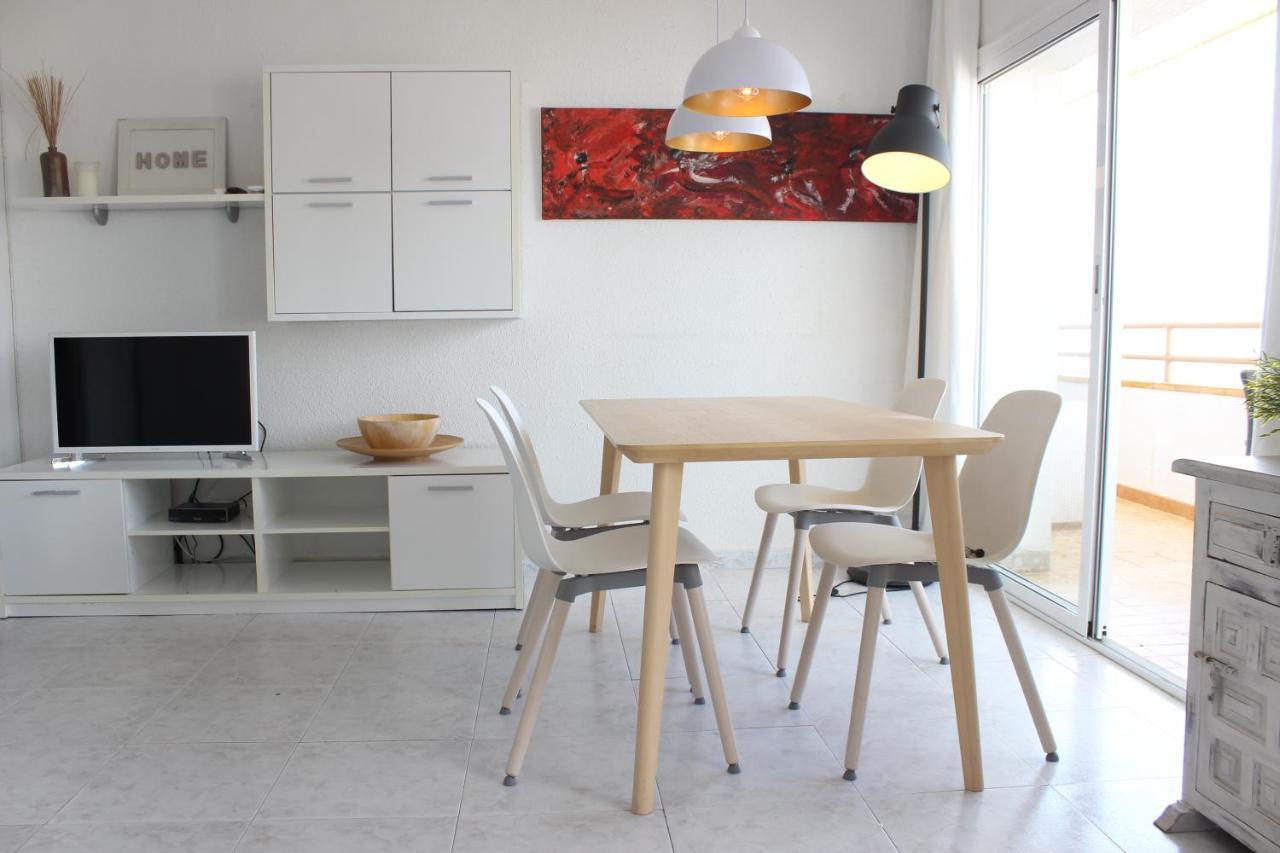 Beautiful Apartment In Front Of Beach, Pool, View Roses Eksteriør bilde